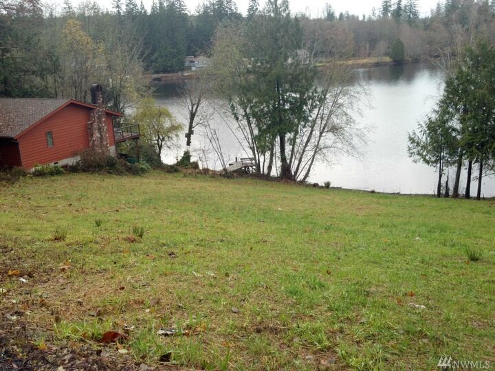 Property Photo:  1680 & 1690 SE Crescent Dr  WA 98584 