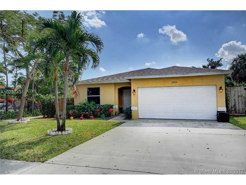 Property Photo:  3400 SW 12th Ct  FL 33312 