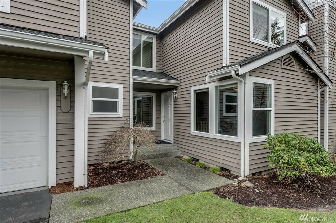 Property Photo:  4140 244th Lane SE 3  WA 98029 