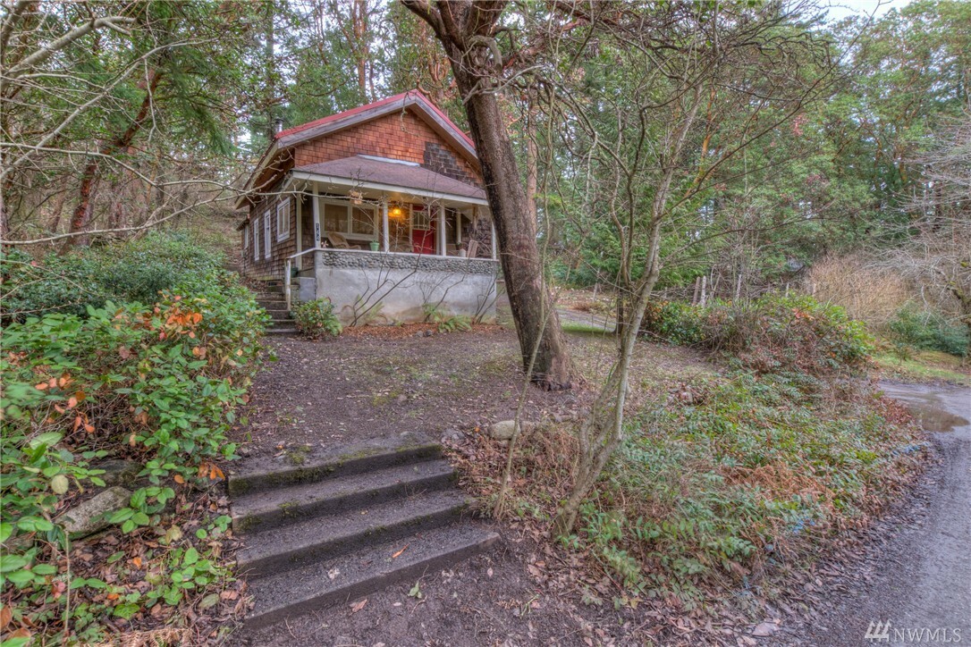 Property Photo:  144 Harrison Point Lane  WA 98245 