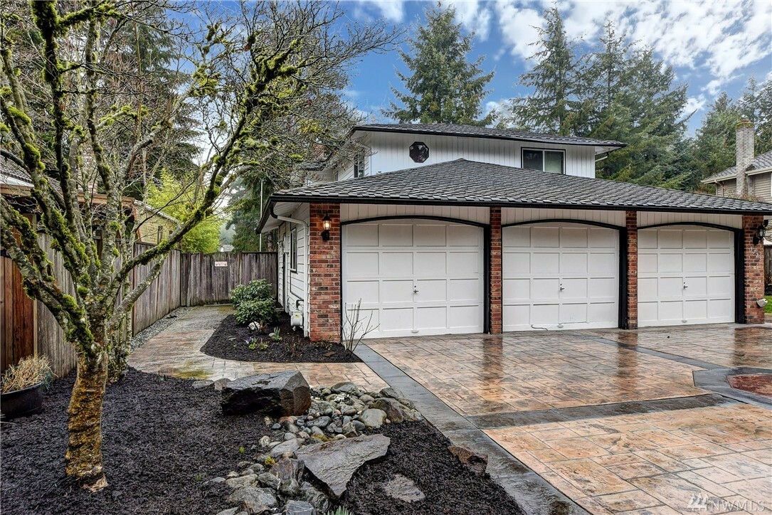 Property Photo: 3723 125th Place SE WA 98208