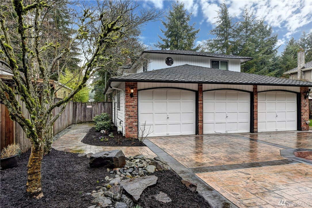 Property Photo:  3723 125th Place SE  WA 98208 