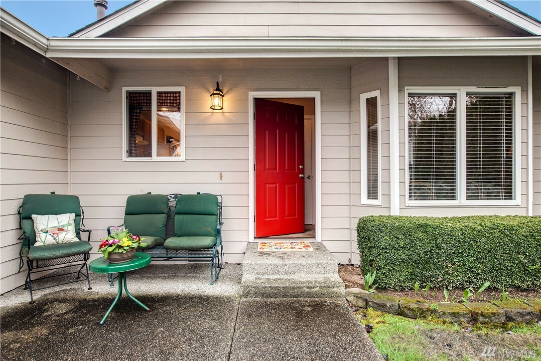 Property Photo:  15519 Lin Ave SE  WA 98272 