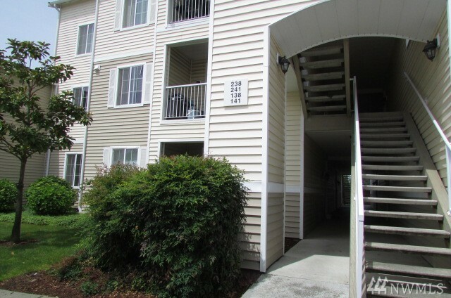 Property Photo: 1011 186th St E 241 WA 98375