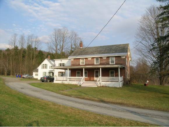 Property Photo:  1147 East Main Street  VT 05477 