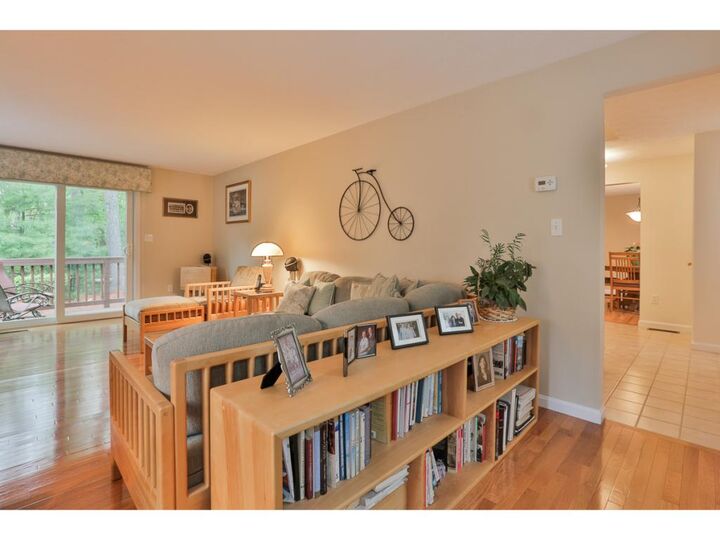 Property Photo:  14 Traders Way  NH 03063 