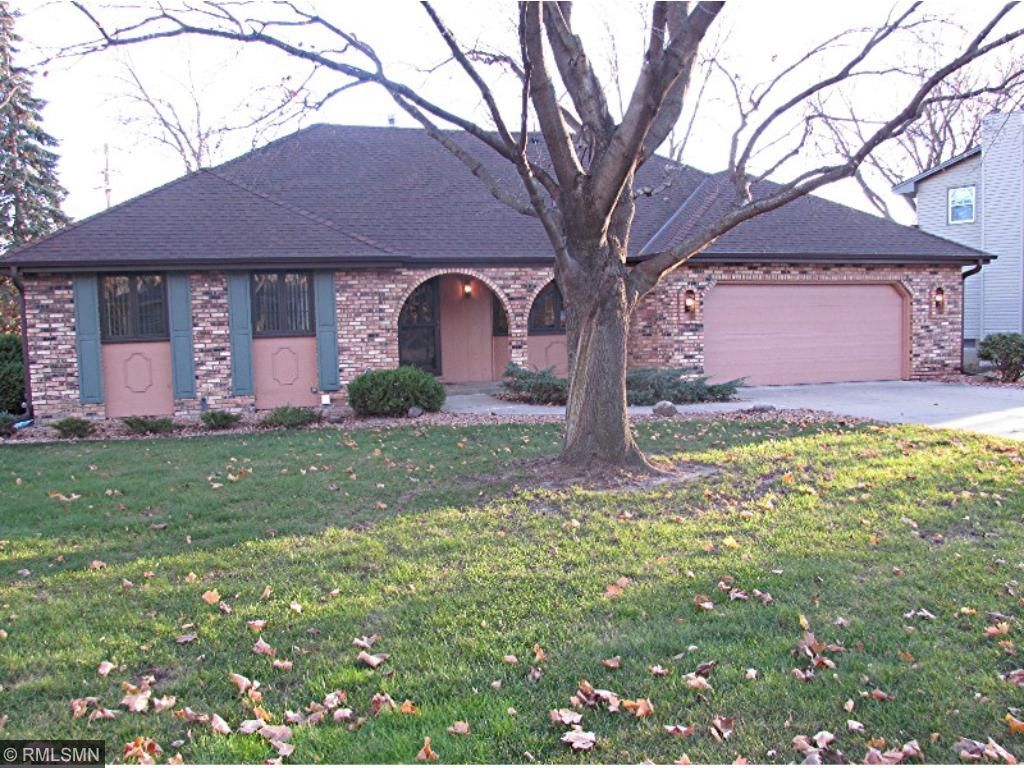 Property Photo: 9225 40 1/2 Avenue N MN 55427