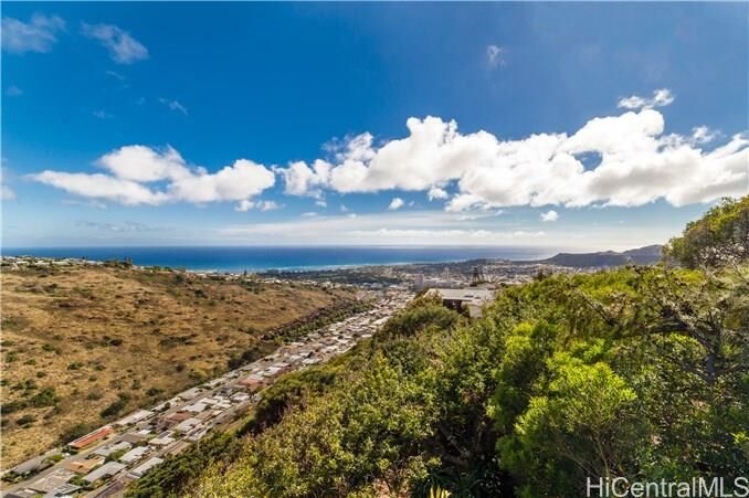 Property Photo: 3877 Lurline Drive HI 96816