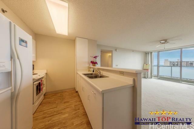 Property Photo:  3009 Ala Makahala Place 1602  HI 96818 