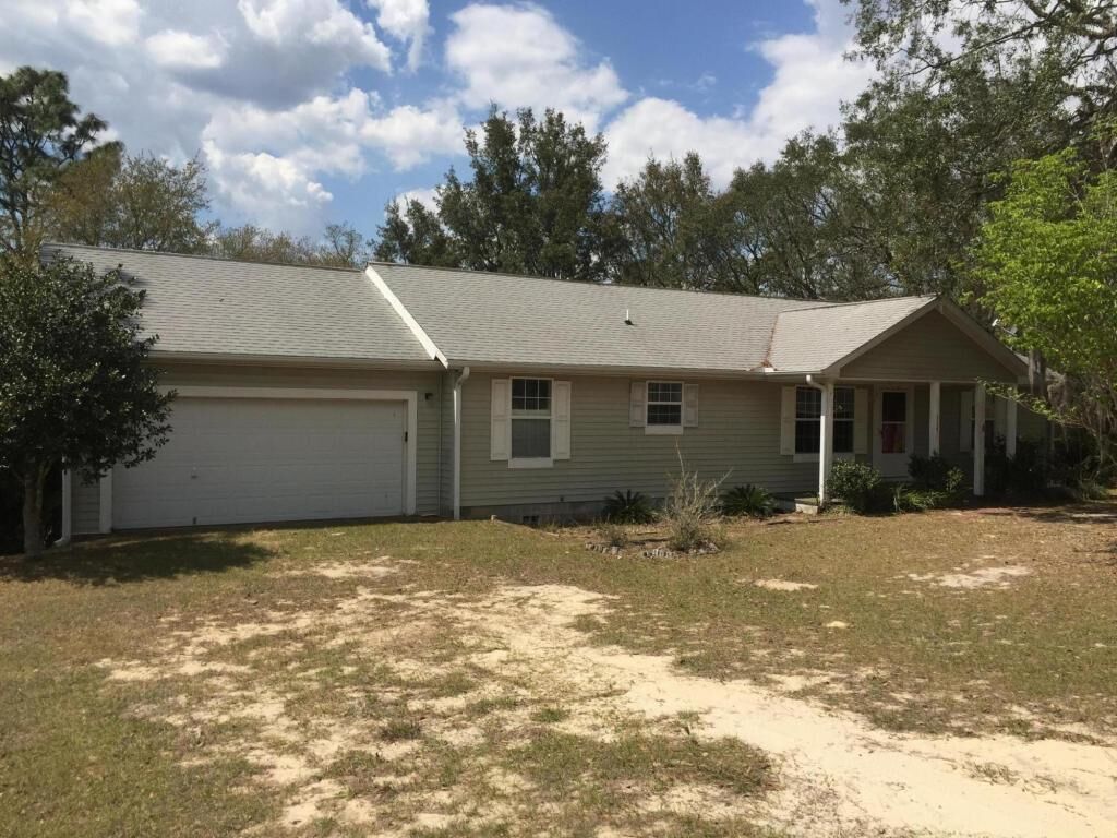 Property Photo:  117 Long Branch Trail  FL 32148 
