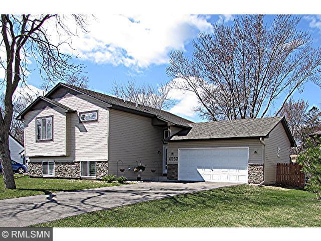 Property Photo: 4553 Hampshire Avenue N MN 55428