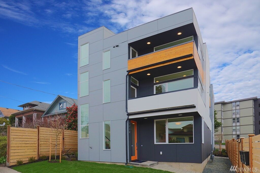 Property Photo:  1714 22nd Ave S  WA 98144 