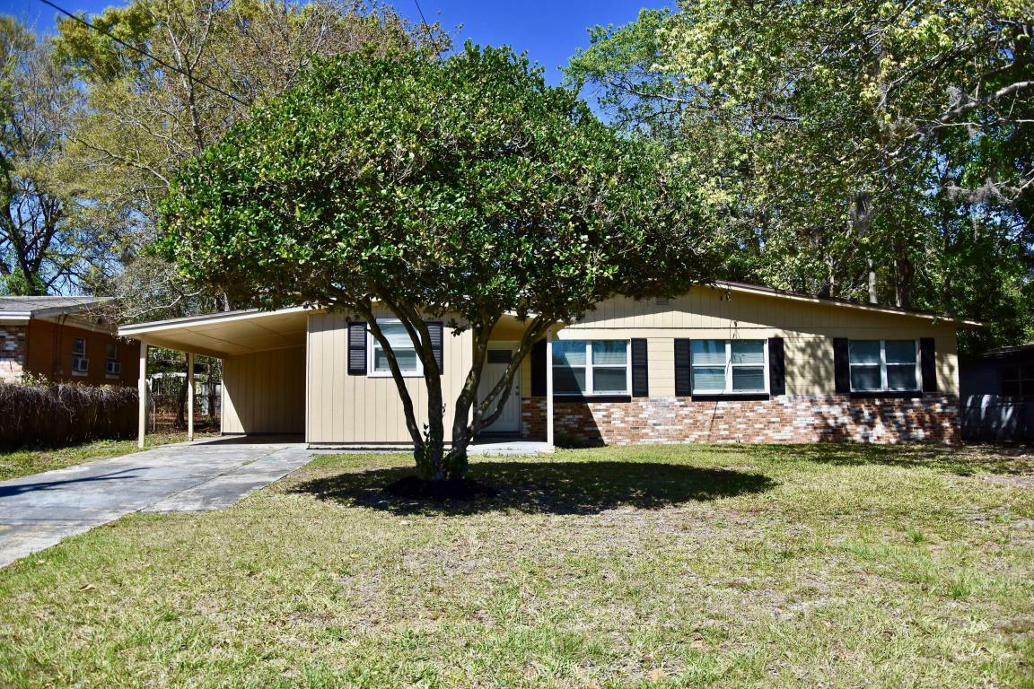 Property Photo:  6843 Peter Pan Place  FL 32210 