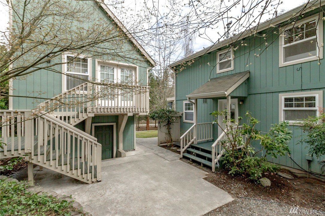 Property Photo:  9945 SW 116th St  WA 98070 