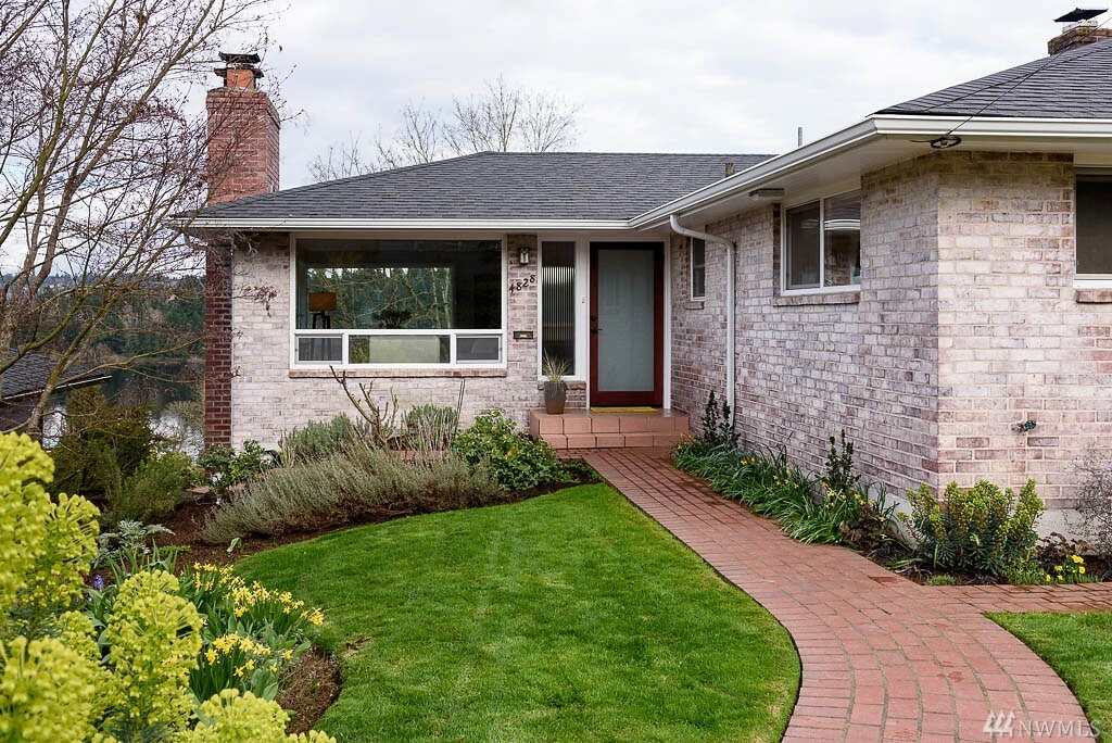Property Photo: 4828 53rd Ave S WA 98118