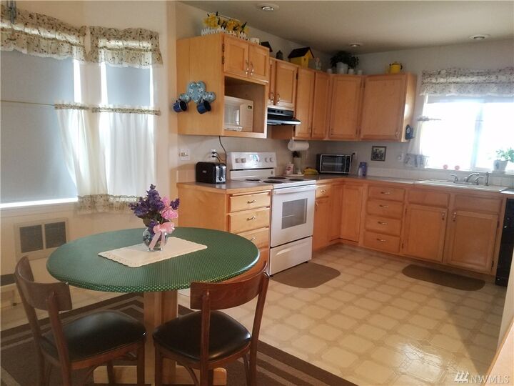 Property Photo:  615 Main Street  WA 98844 