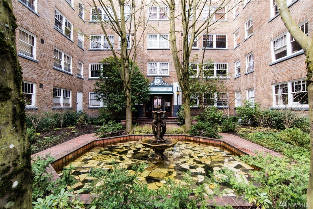 Property Photo: 1631 16th Ave 305 WA 98122