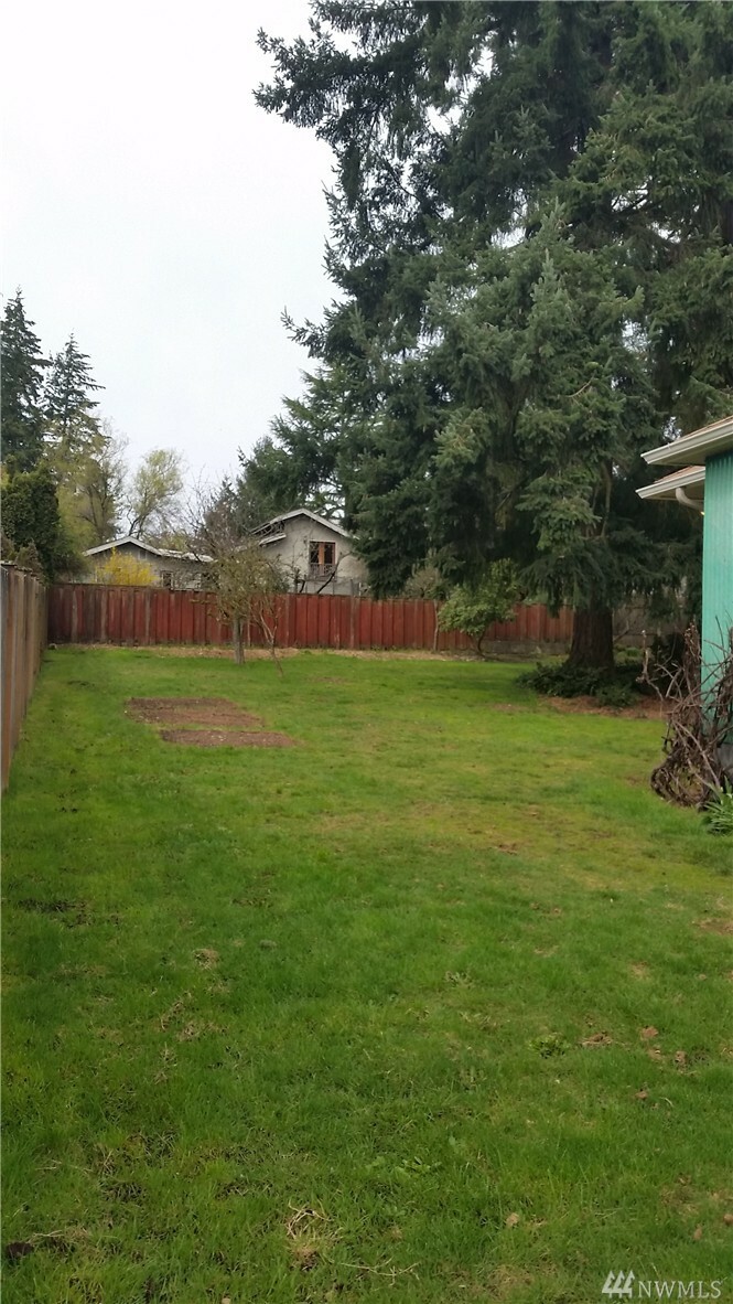 Property Photo:  18519 Wallingford Ave N  WA 98133 