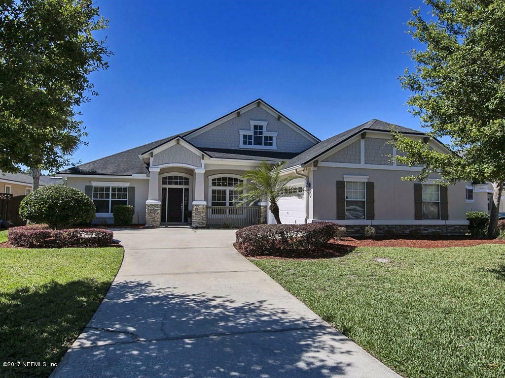 Property Photo: 721 Waterlily Way FL 32092