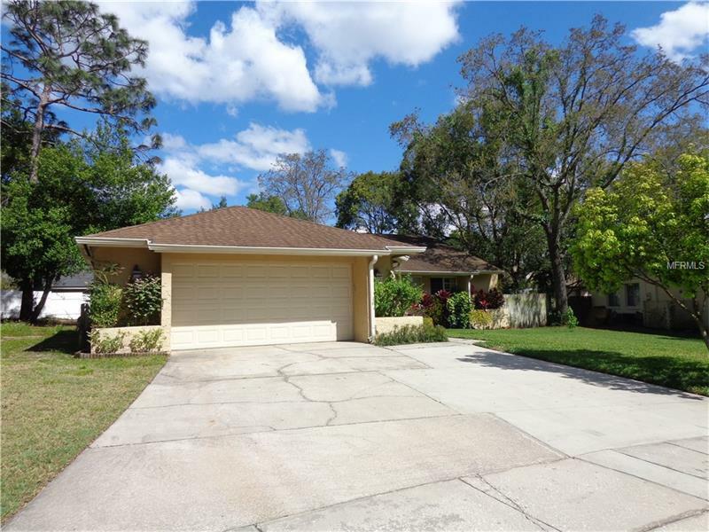 Property Photo:  1310 Lancelot Way  FL 32707 