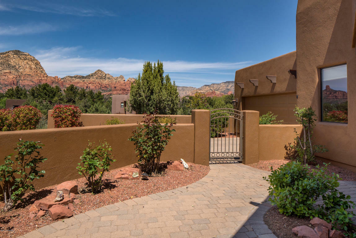 Property Photo: 30 Bella Vista Court AZ 86336