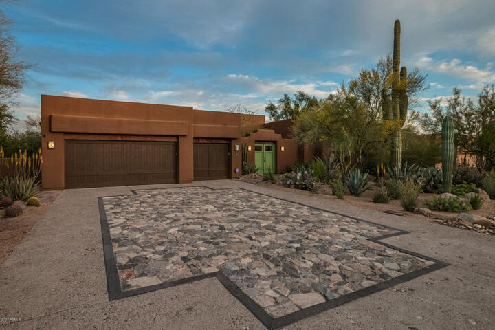 Property Photo:  7521 E Bent Tree Drive  AZ 85266 
