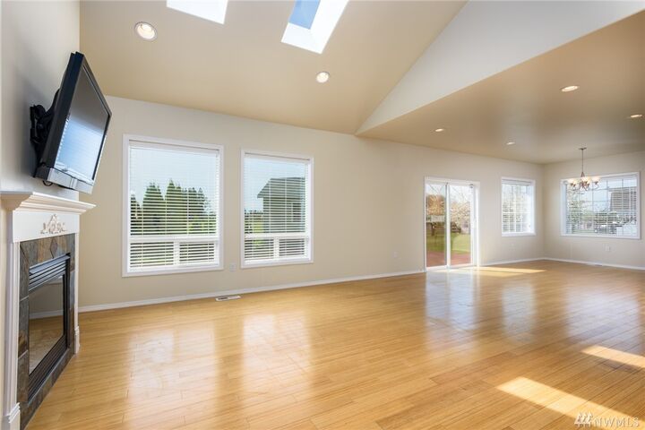 Property Photo: 519 F & S Grade Rd WA 98284