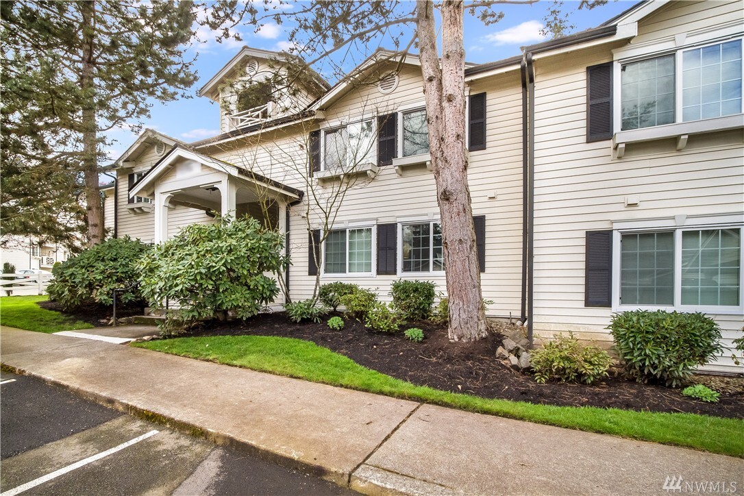 Property Photo:  12404 E Gibson D-205  WA 98204 