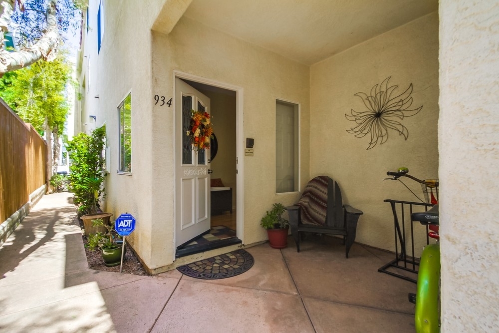 Property Photo:  934 Agate St.  CA 92109 