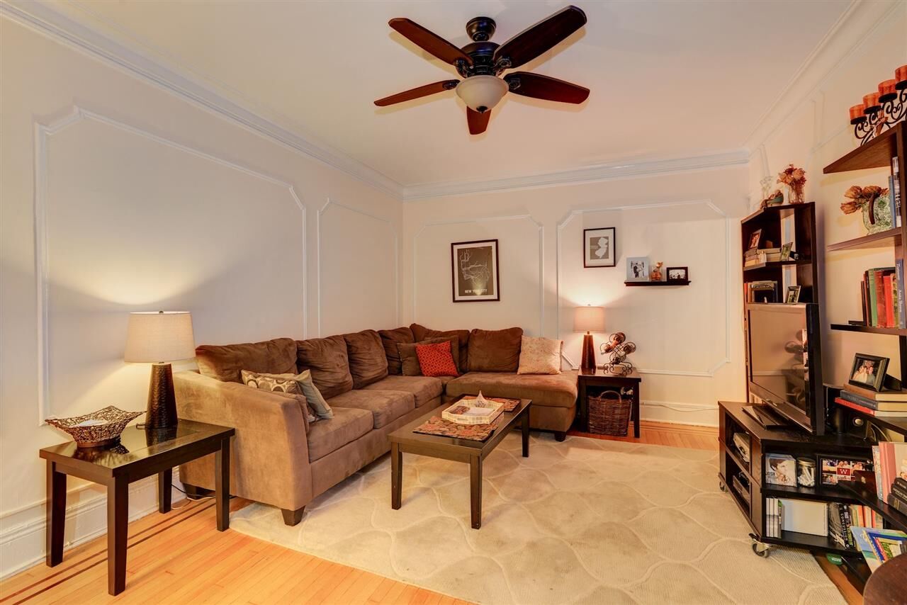 Property Photo:  1015 Washington St 3  NJ 07030 