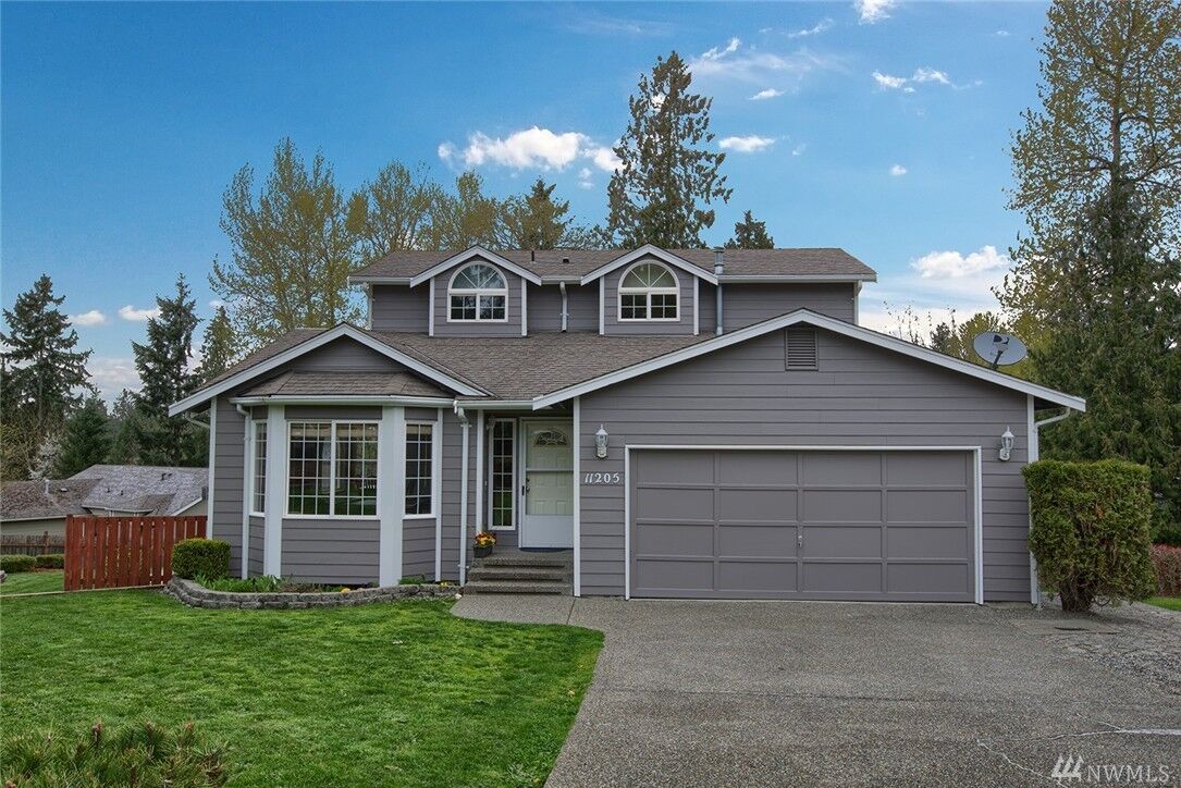 Property Photo:  11205 191st Av Ct E  WA 98391 