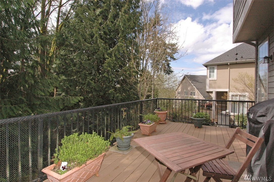 Property Photo:  6625 161st Ave SE B  WA 98006 