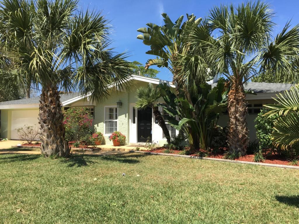 Property Photo: 300 Tenth Terrace FL 32903