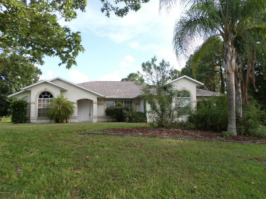 Property Photo:  6865 Hundred Acre Drive  FL 32927 