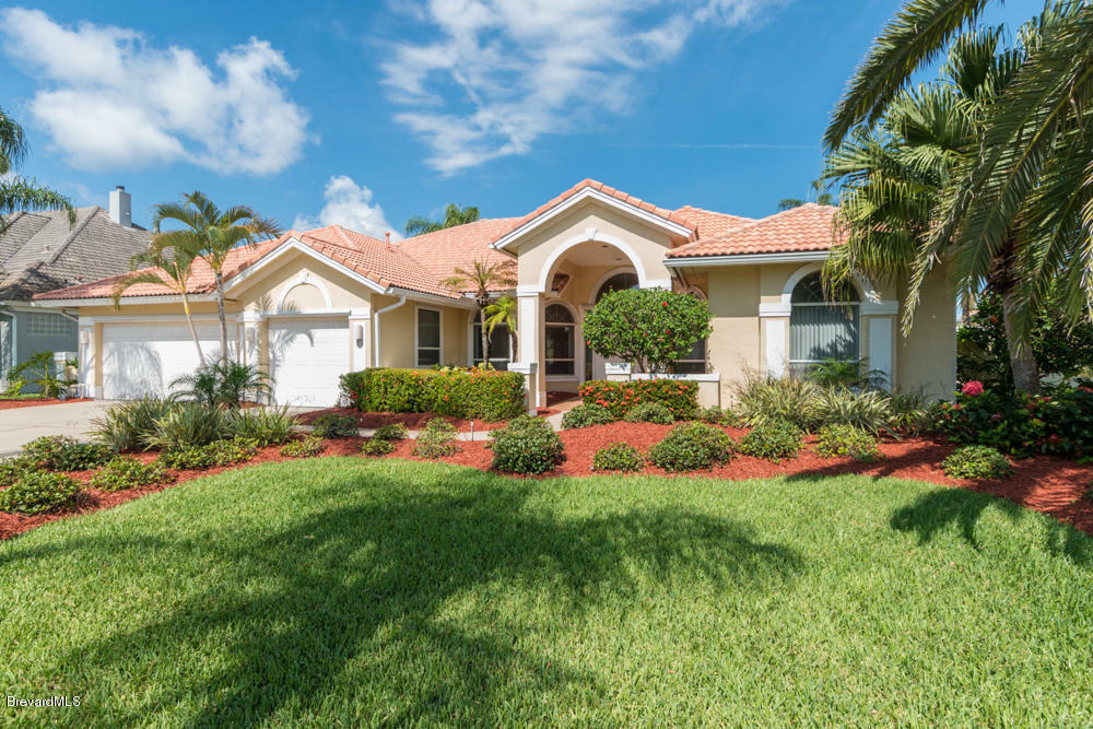 Property Photo:  122 Island View Drive  FL 32937 