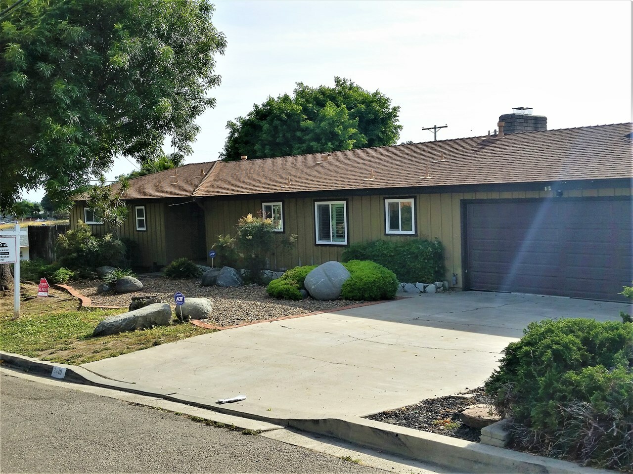 Property Photo:  2210 Debco  CA 91945 