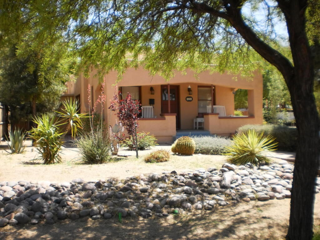 Property Photo: 2404 E Drachman Street AZ 85719