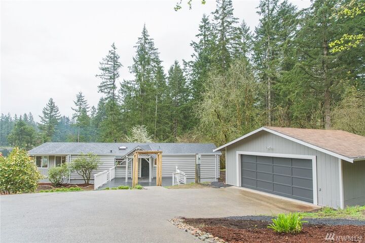 15555  Sidney Road SW  Port Orchard WA 98367 photo