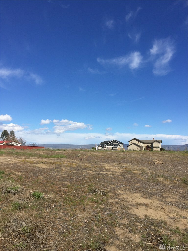 Property Photo:  23 Lot 23 Eastbay  WA 98812 