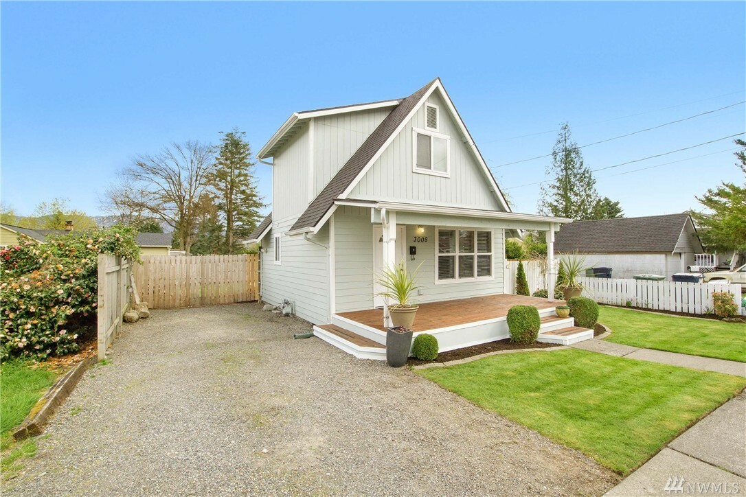 Property Photo:  3005 Cinkovich St  WA 98022 