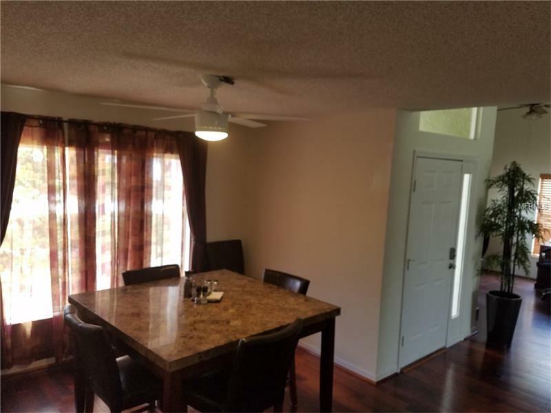 Property Photo:  9603 Sunnyoak Drive  FL 33569 