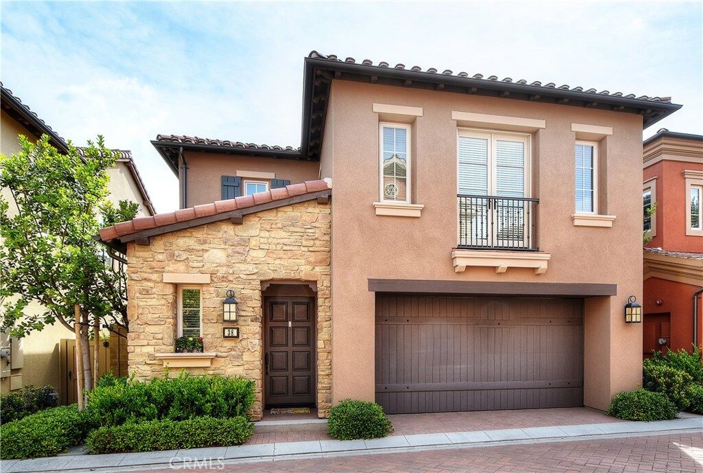Property Photo: 38 Cipresso CA 92618