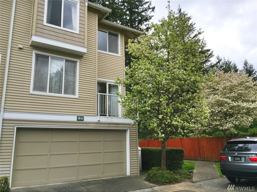 Property Photo:  13400 Dumas Rd H-6  WA 98012 