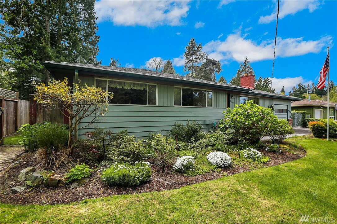 Property Photo:  8637 NE 157th  WA 98028 