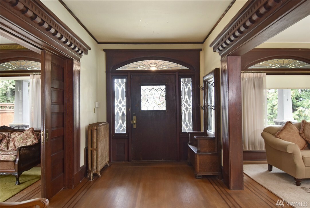 Property Photo: 2836 Harvard Ave E WA 98102