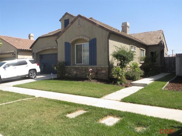 Property Photo:  726 Della Drive  CA 93458 