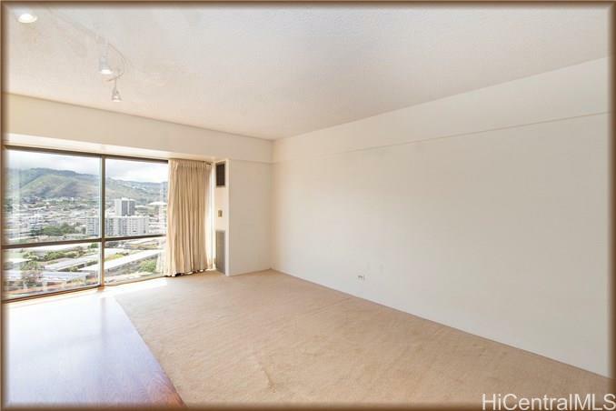 Property Photo:  1750 Kalakaua Avenue 1810  HI 96826 