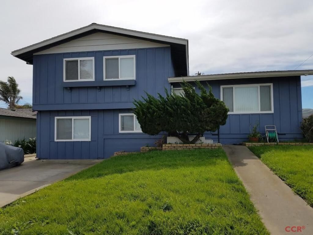 Property Photo:  1536 W Oak Avenue  CA 93436 