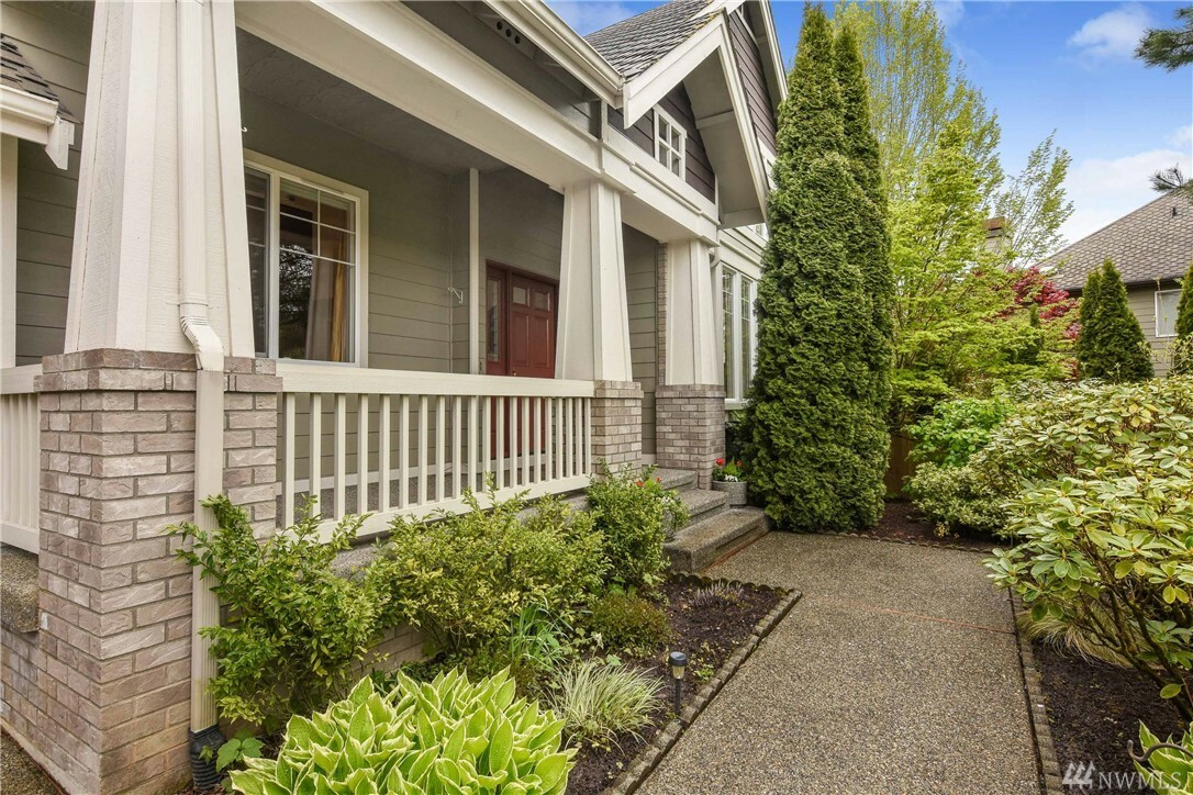 Property Photo: 17337 NE 96th Wy WA 98052