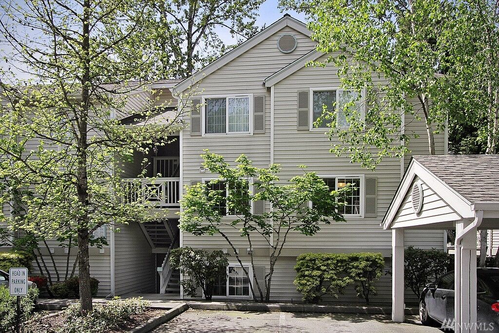 Property Photo:  1688 118th Ave SE B206  WA 98005 